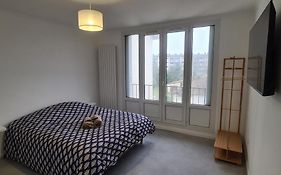 Private Room In Shared Apartment IV
